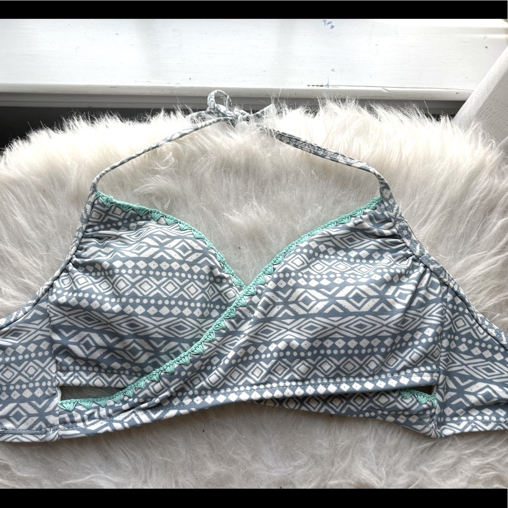 never worn True Craft cross bathing suit top